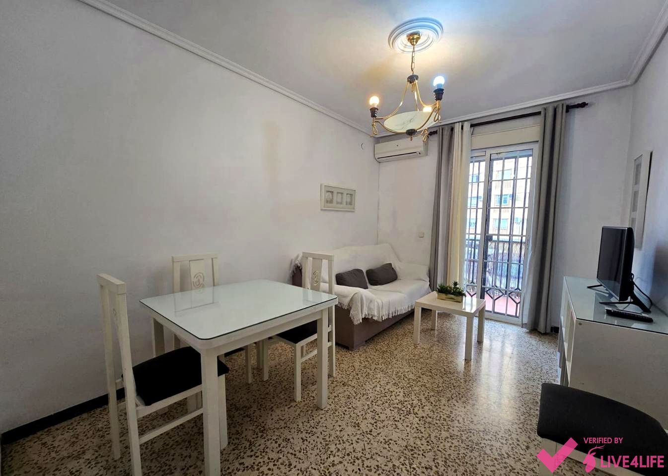 Exterior view of Flat to rent in  Sevilla Capital  with Air Conditioner, Terrace and Furnished