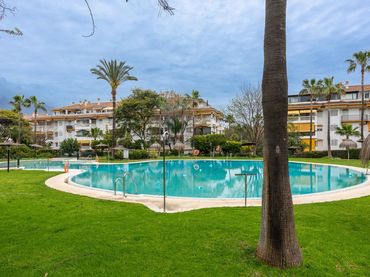 Attique avec balcon à vendre à Urbanización la Alzambra 11