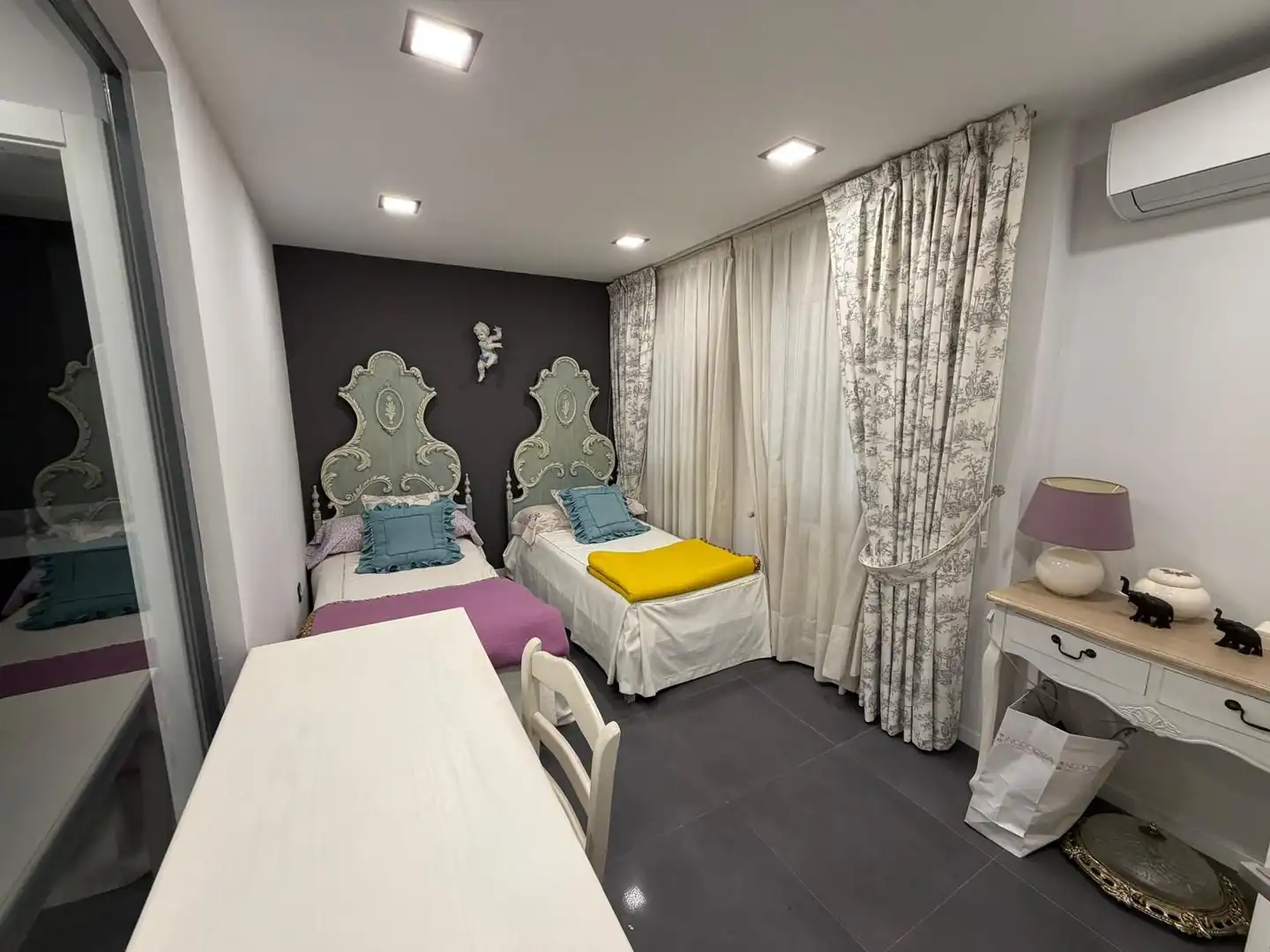 Bedroom of Flat for sale in Cuenca  with Air Conditioner