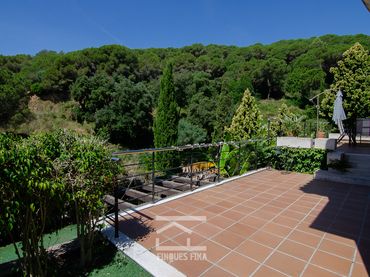 Detached house with balcony for sale in Premià de Dalt