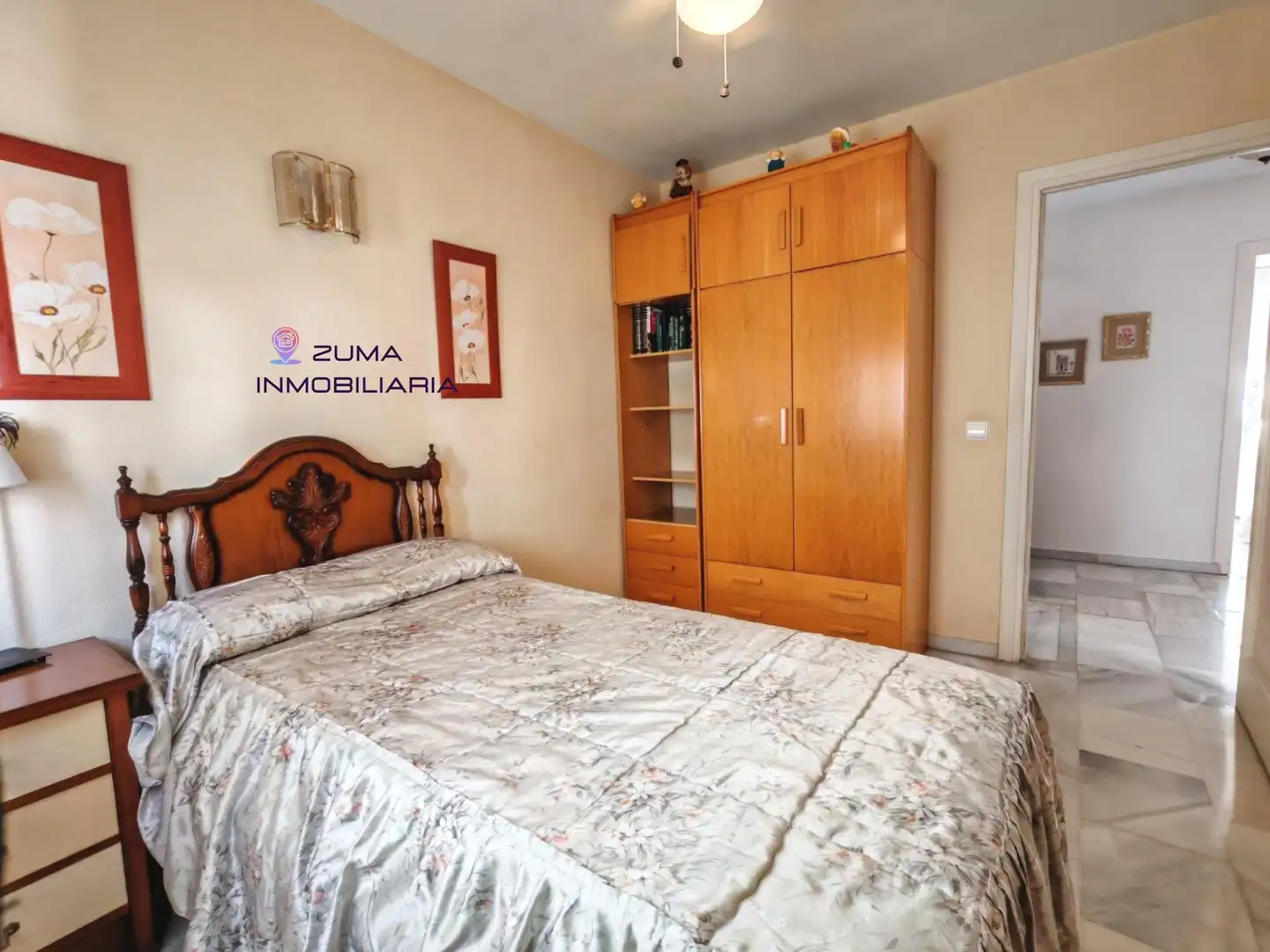 Habitación de Casa adosada en venta en Churriana