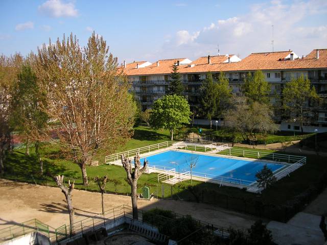 Apartamento en Venta en Calle Isla de Lobeira en Parque de la Coruña - Las Suertes