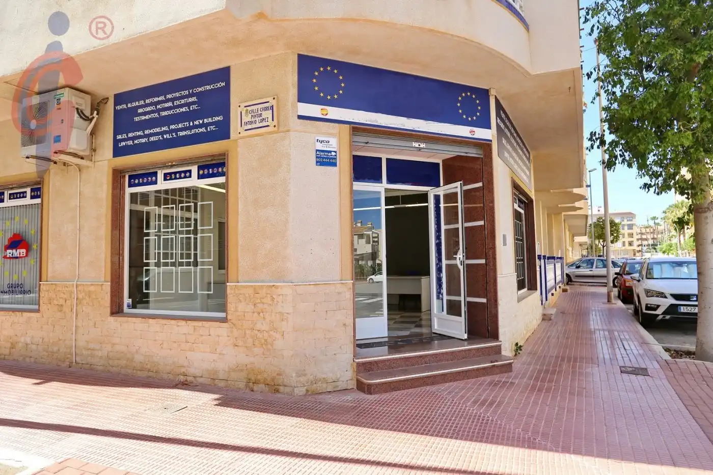 Commercial properties for sale in Guardamar del Segura  with Air Conditioner