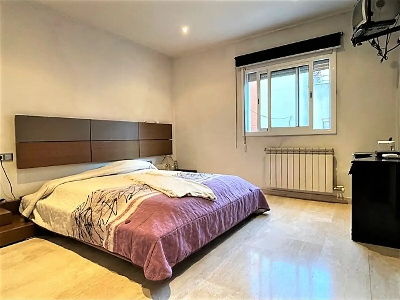Habitación de Casa o chalet en venta en Sant Boi de Llobregat con Aire acondicionado, Terraza y Trastero