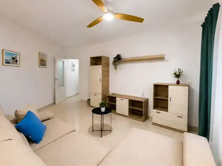 Wohnzimmer von Wohnung zur Miete in Alcalà de Xivert mit Möbliert und Balkon