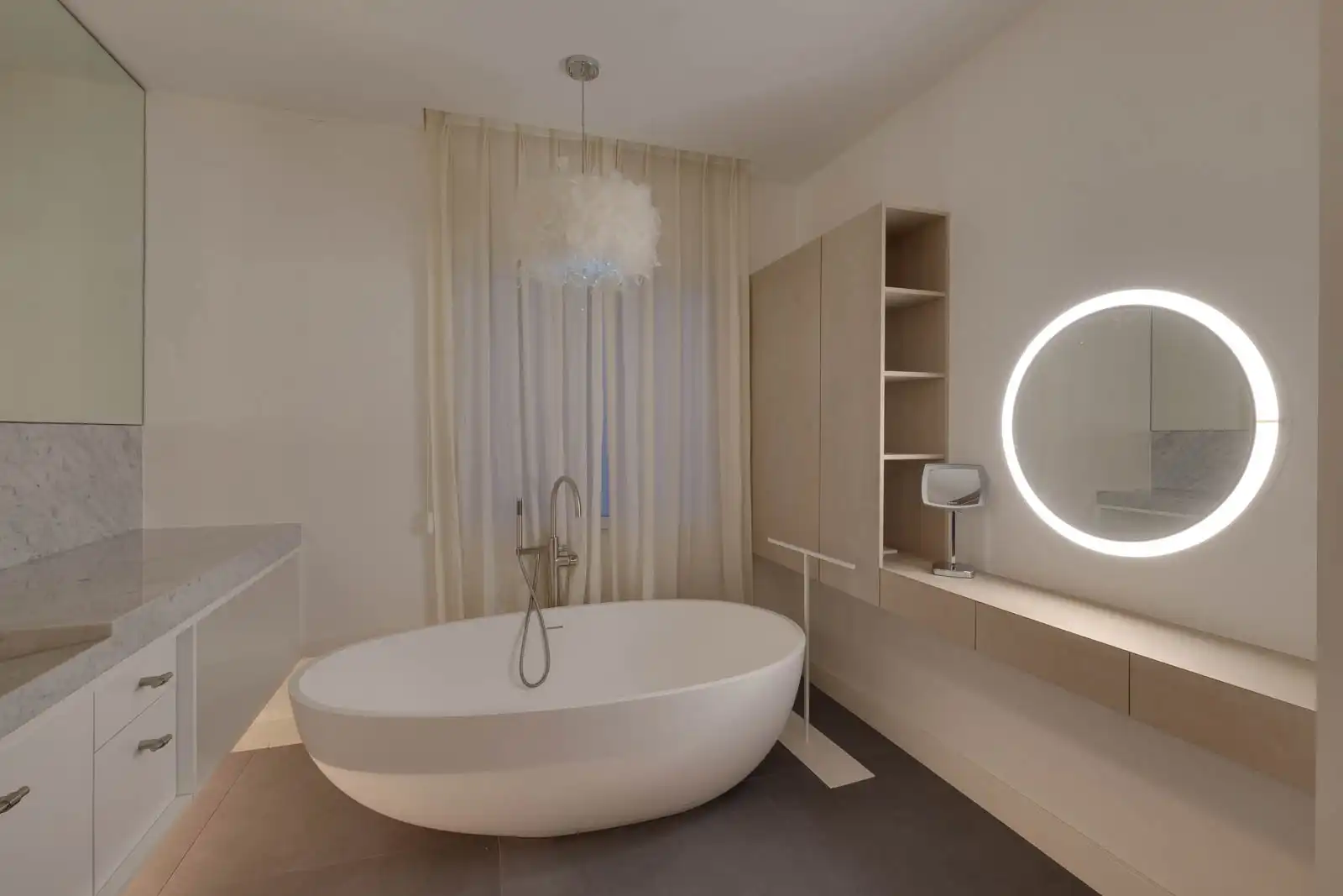 Bathroom of Flat for sale in Barcelona  with Air Conditioner, Heating and Parquet flooring