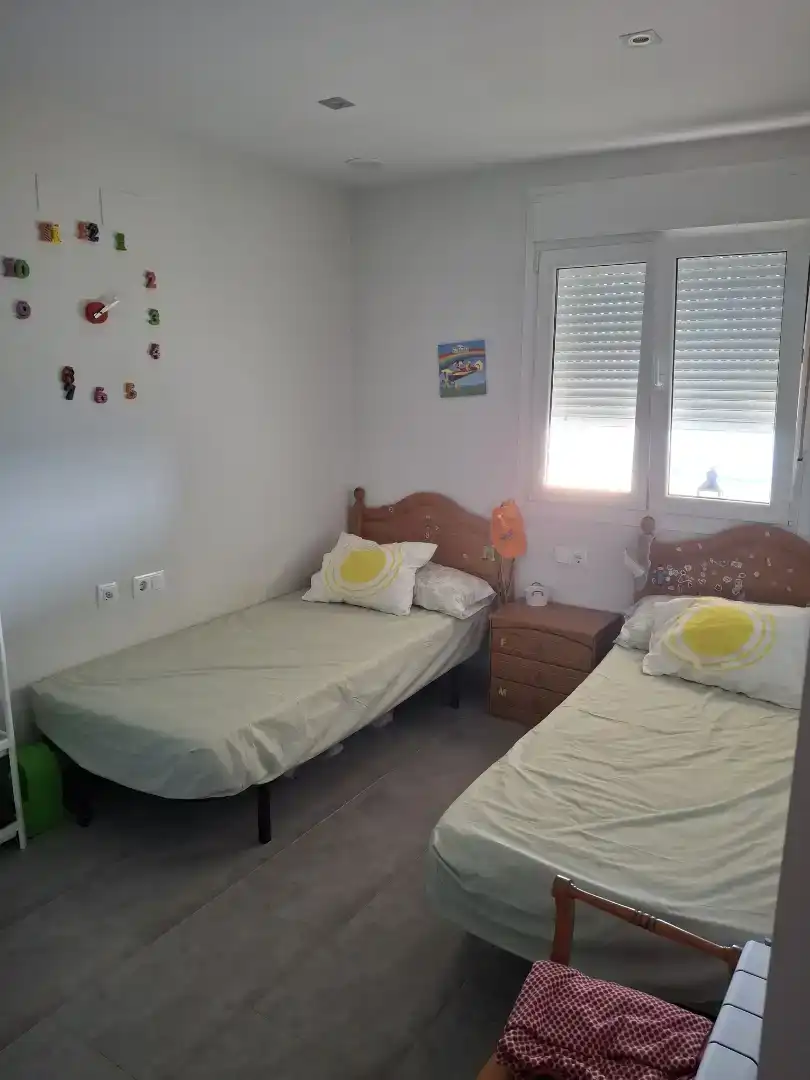 Dormitori de Pis de lloguer en Tavernes de la Valldigna amb Piscina, Moblat i Forn