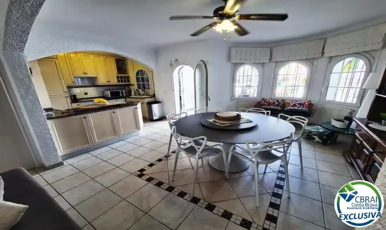 Cocina de Casa o chalet en venta en Empuriabrava con Calefacción y Jardín privado