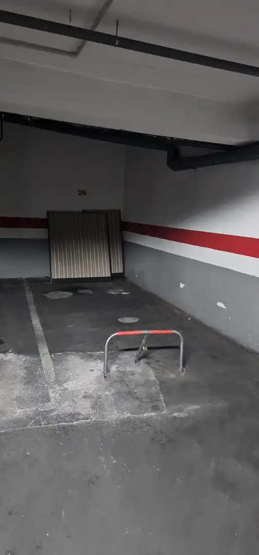 Parkplatz von Garage zum Verkauf in Granada