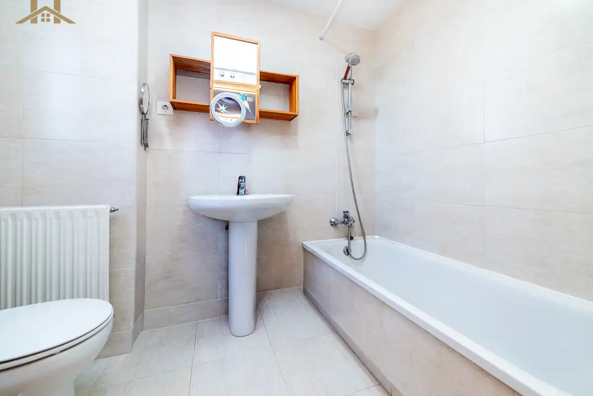 Baño de Piso en venta en Leganés con Aire acondicionado, Calefacción y Trastero