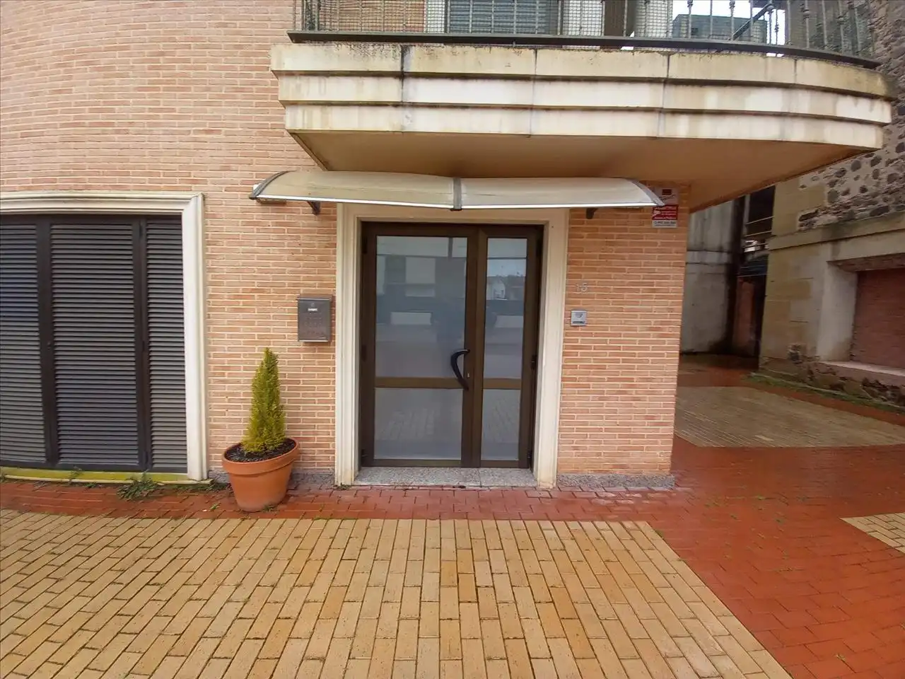 Büro zum Verkauf in Santurde de Rioja
