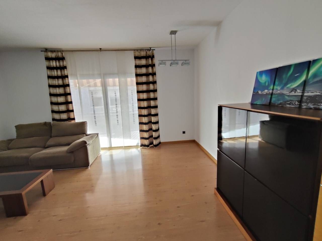 Living room of Attic for sale in Cornellà de Llobregat  with Air Conditioner, Heating and Parquet flooring