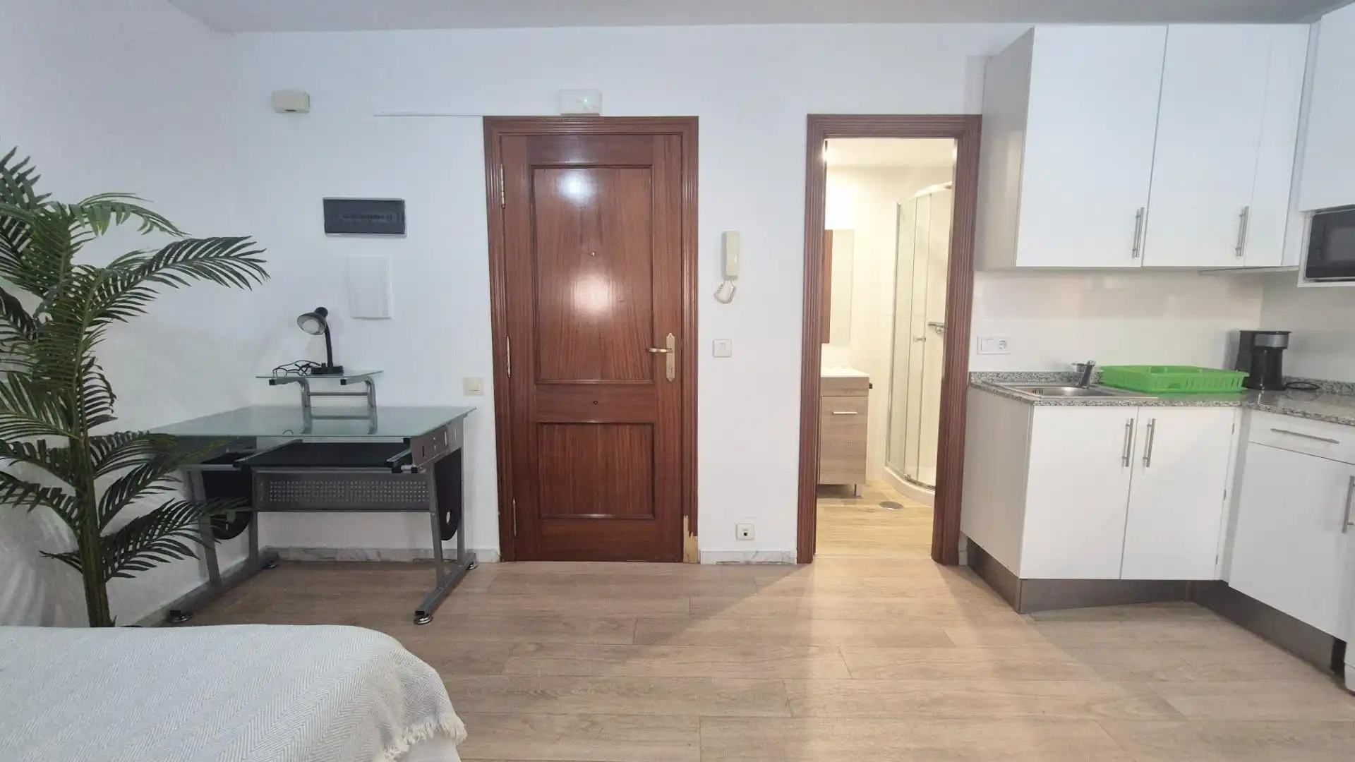 Bedroom of Study for rent in Salamanca  with Heating, Furnished and Balcony