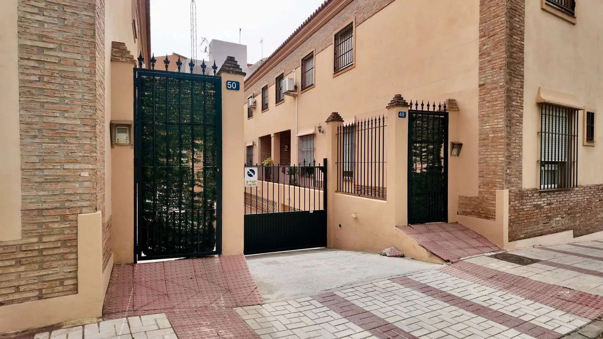 Casa adosada en venta en Calle de Pérez de Ayala, 50, Mangas Verdes - Las Flores - Parque del Sur