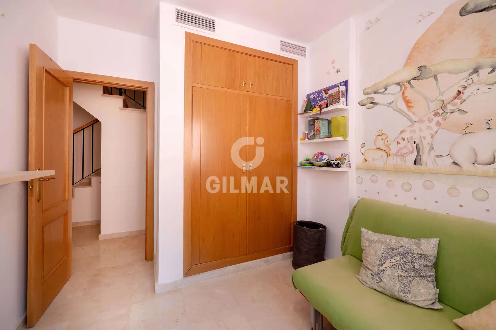 Habitación de Dúplex en venta en Fuengirola con Calefacción, Trastero y Piscina