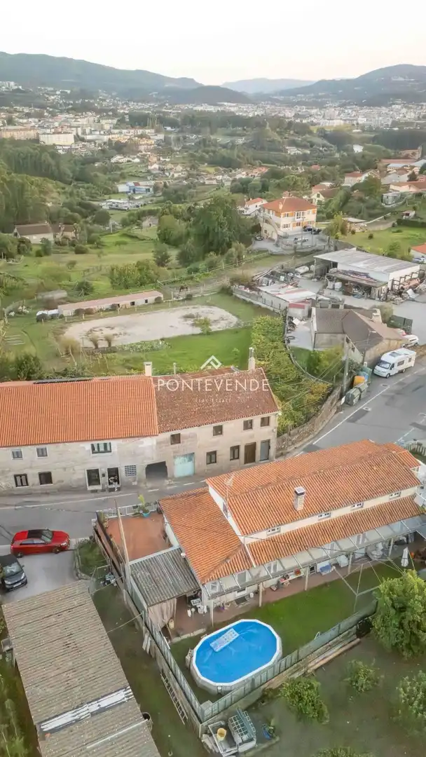 Casa adosada en venda en Pontevedra Capital  amb Calefacció, Terrassa i Traster