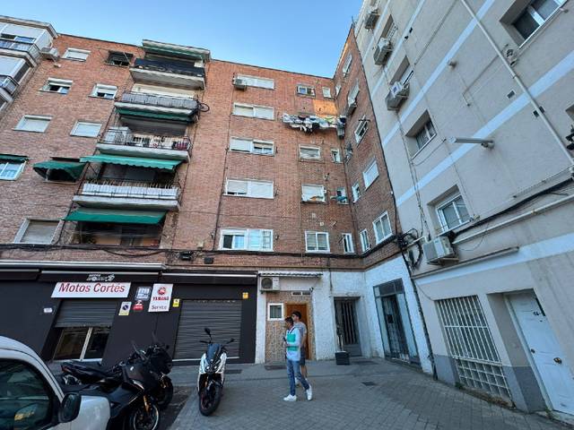 Piso en Venta en Pz del Doctor Lozano  en Numancia
