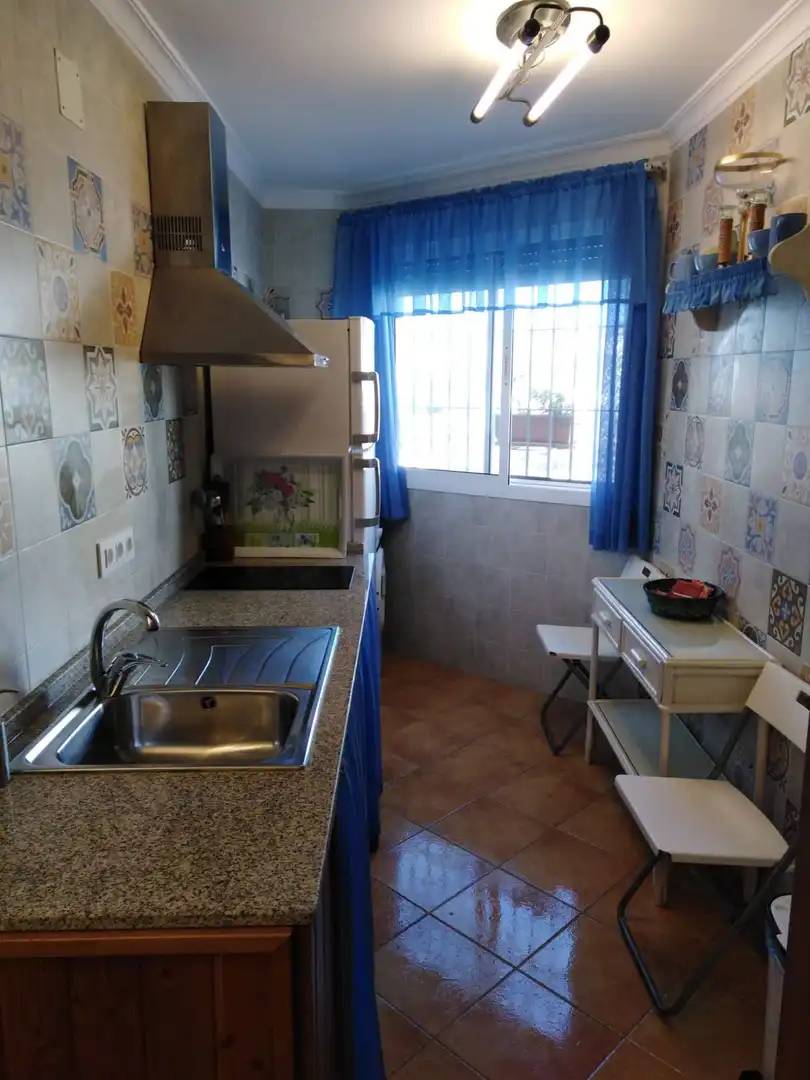 Cuina de Apartament en venda en Conil de la Frontera amb Aire condicionat i Moblat