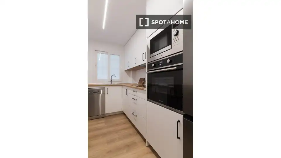 Room in Los Rosales