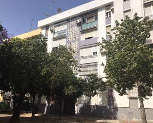 Exterior view of Flat for sale in  Sevilla Capital