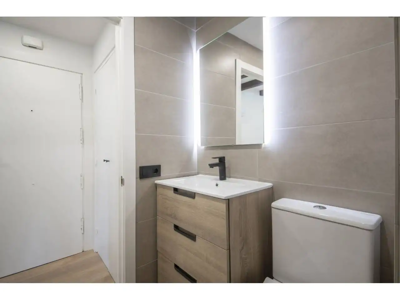 Bathroom of Flat for sale in El Prat de Llobregat