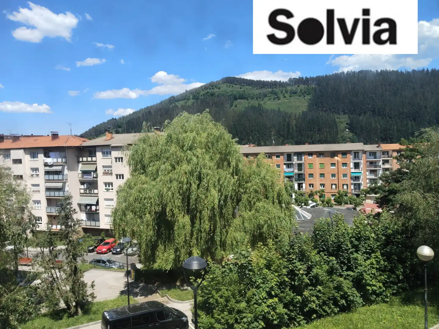 Vista exterior de Piso en venta en Legazpi con Calefacción, Trastero y Balcón