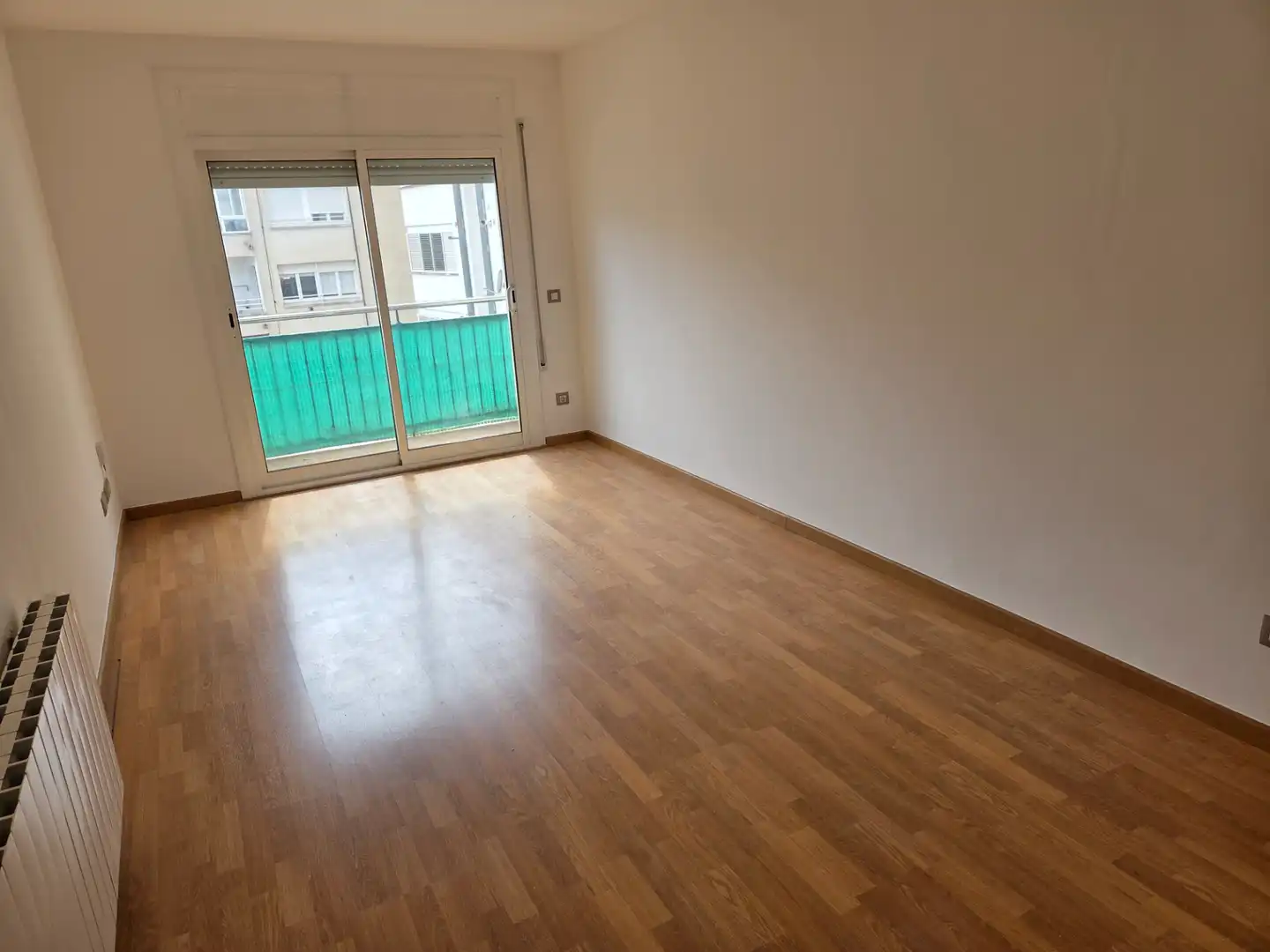 Wohnzimmer von Wohnung zum Verkauf in Vilafranca del Penedès mit Heizung, Parkett und Ofen