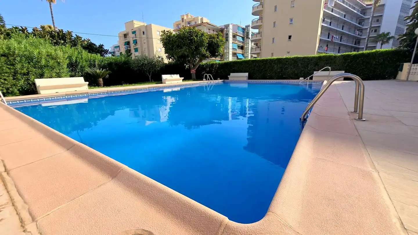 Piscina de Apartamento en venta en Gandia con Aire acondicionado, Terraza y Amueblado