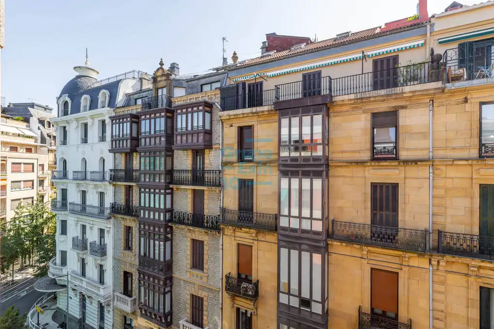Vista exterior de Piso en venta en Donostia - San Sebastián  con Calefacción