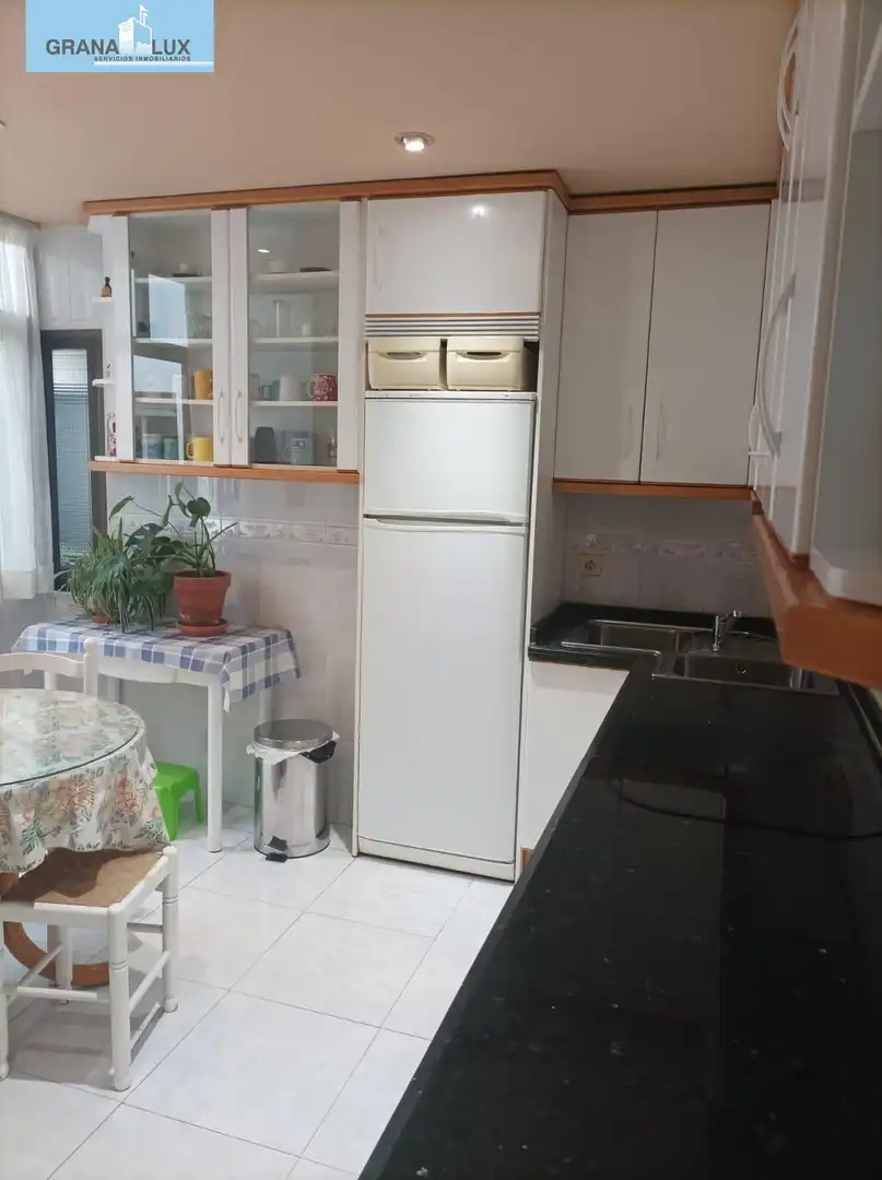 Flat for rent in Calle de Buensuceso, Centro - Sagrario