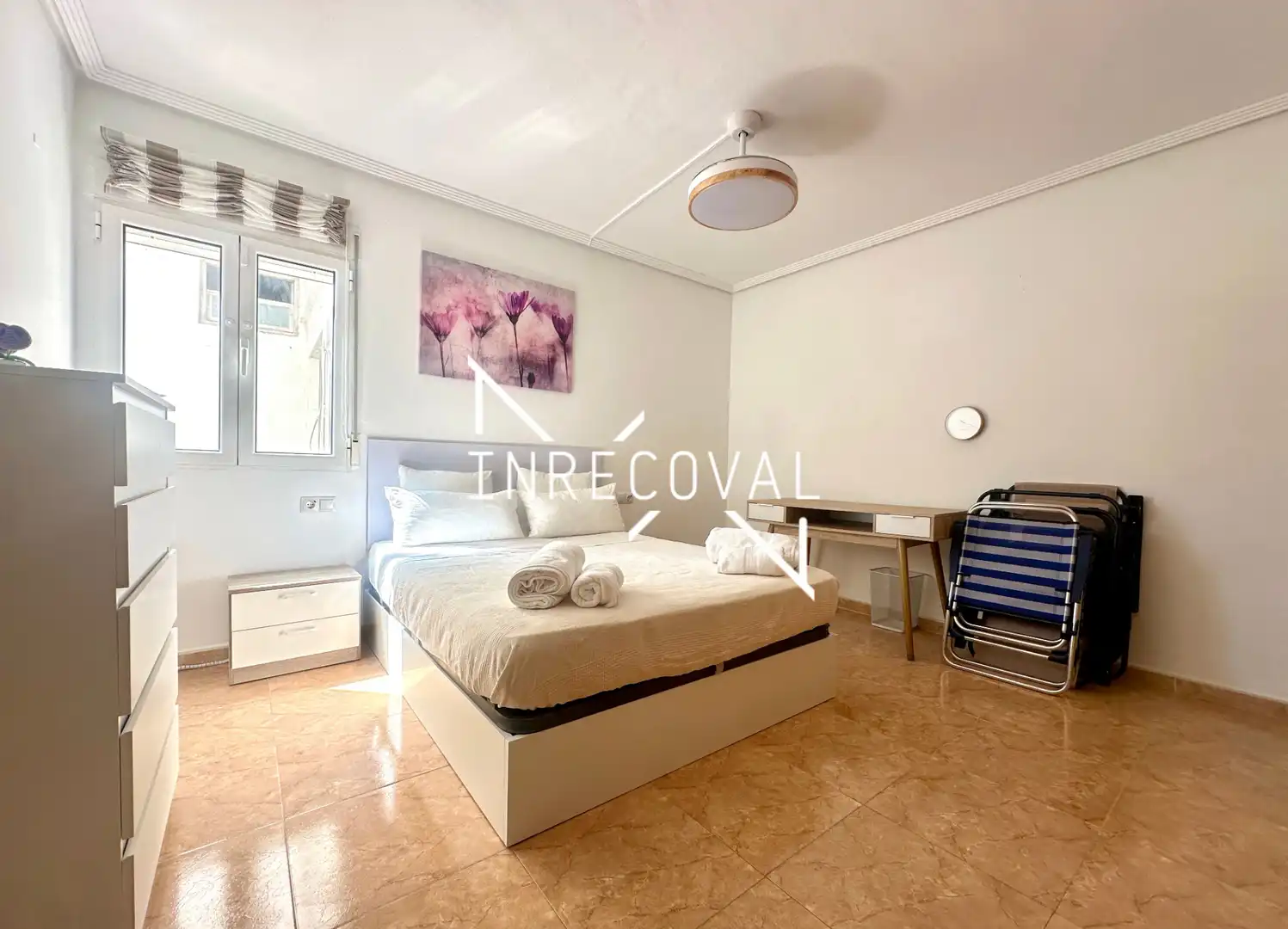 Dormitori de Apartament en venda en Sueca amb Aire condicionat, Terrassa i Moblat