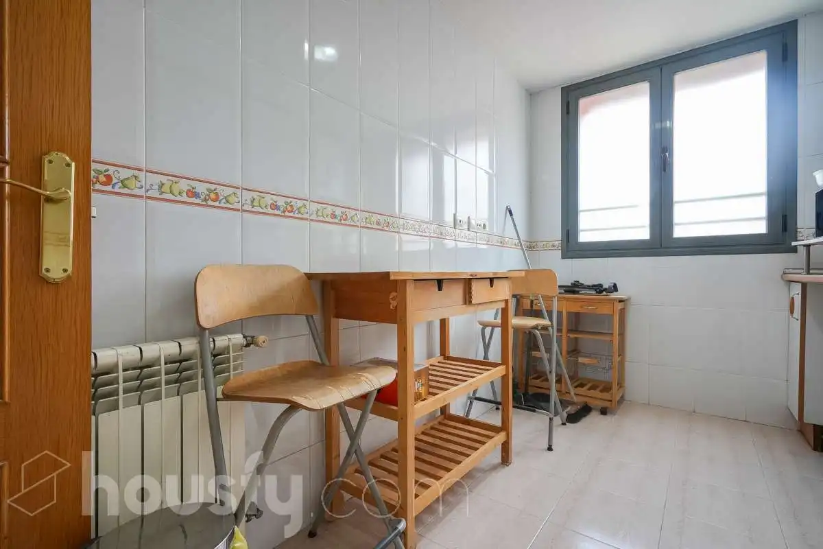 Kitchen of Flat for sale in Madrid  with Air Conditioner, Heating and Private garden