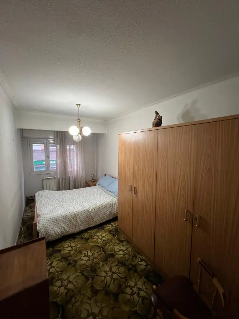 Habitación de Piso en venta en Avilés con Terraza y Amueblado