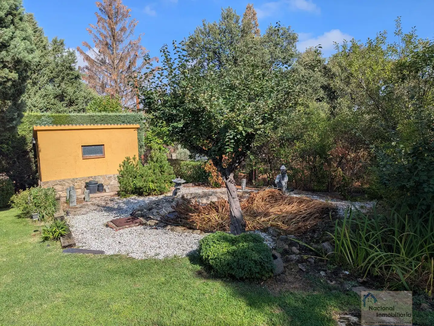 Garden of Houses for sale in El Espinar  with Air Conditioner, Heating and Storage room
