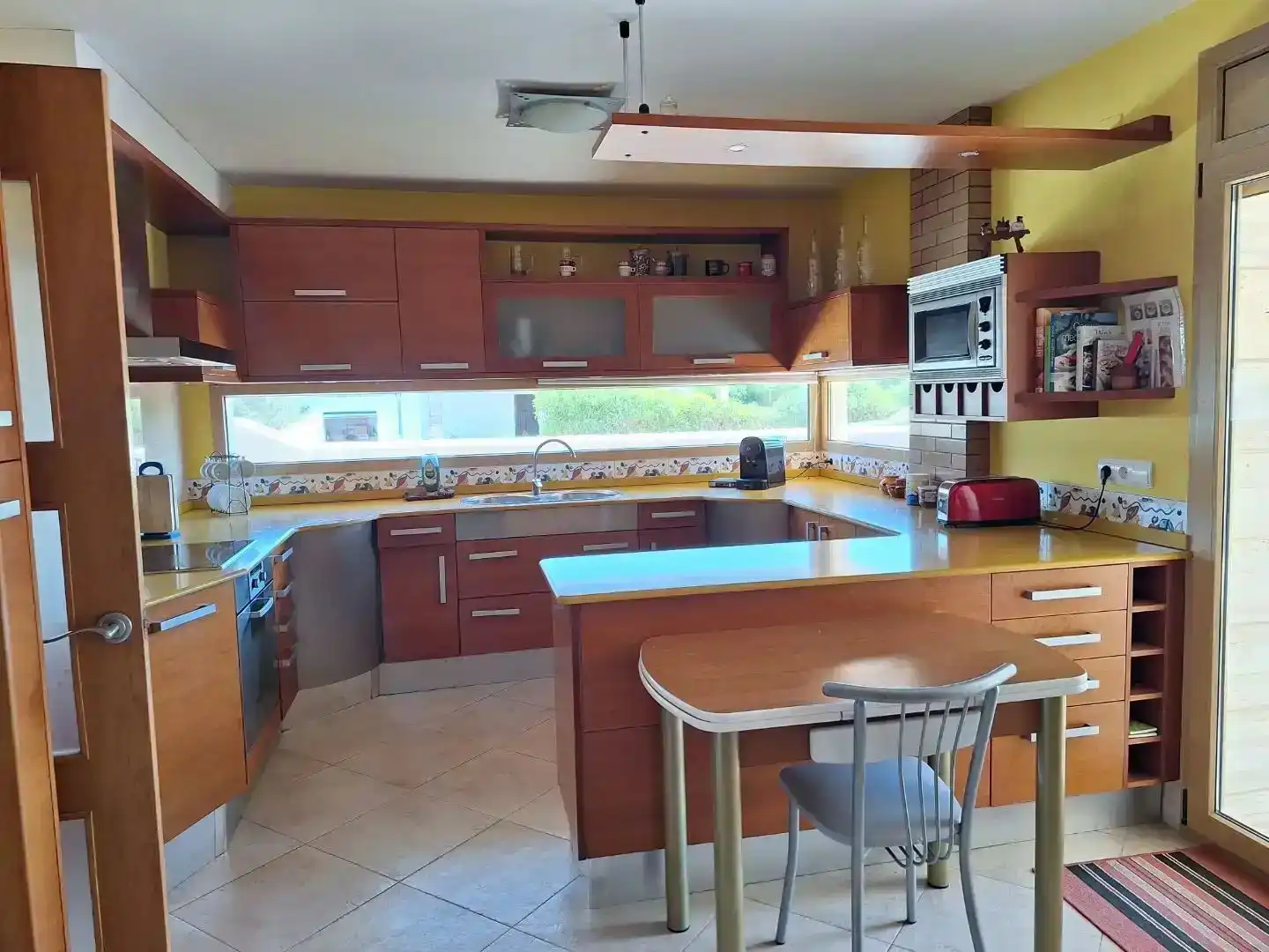 Cuina de Casa o xalet en venda en Vinaròs amb Aire condicionat, Terrassa i Balcó
