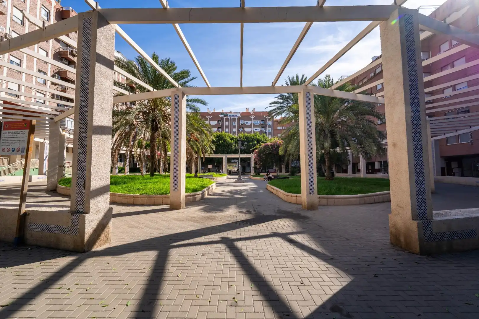 Vista exterior de Pis de lloguer en Almería amb Aire condicionat, Calefacció i Moblat