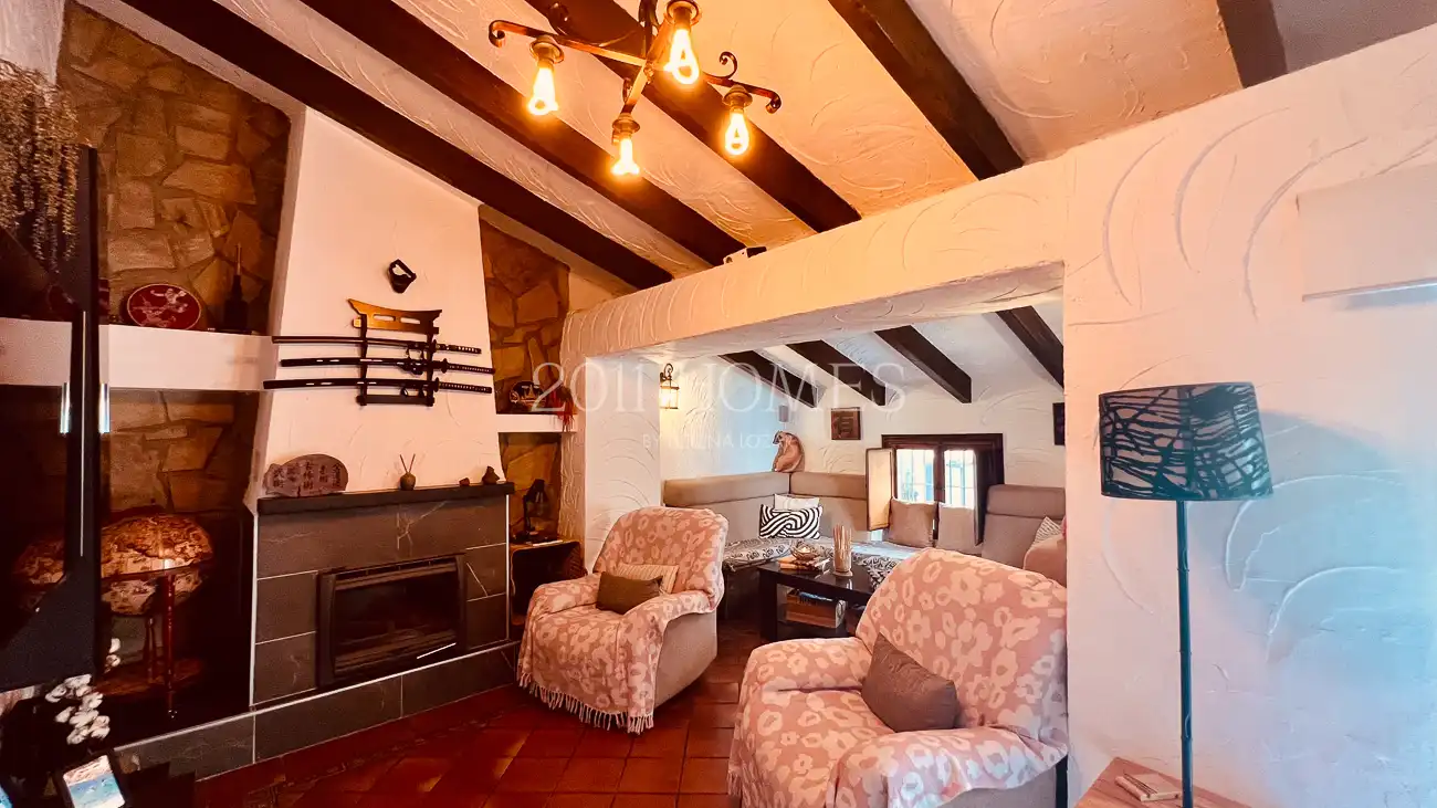 Sala d'estar de Finca rústica en venda en Almogía amb Jardí privat, Terrassa i Piscina