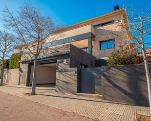 Exterior view of House or chalet for sale in Sant Feliu de Guíxols  with Air Conditioner, Heating and Private garden