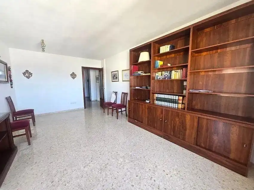 Sala d'estar de Apartament en venda en Rincón de la Victoria amb Terrassa, Balcó i Piscina comunitària