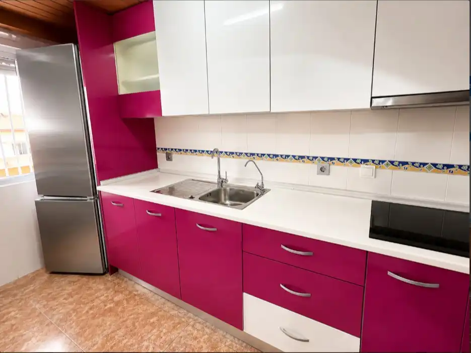 Cuina de Apartament en venda en Torrevieja amb Terrassa, Piscina i Moblat