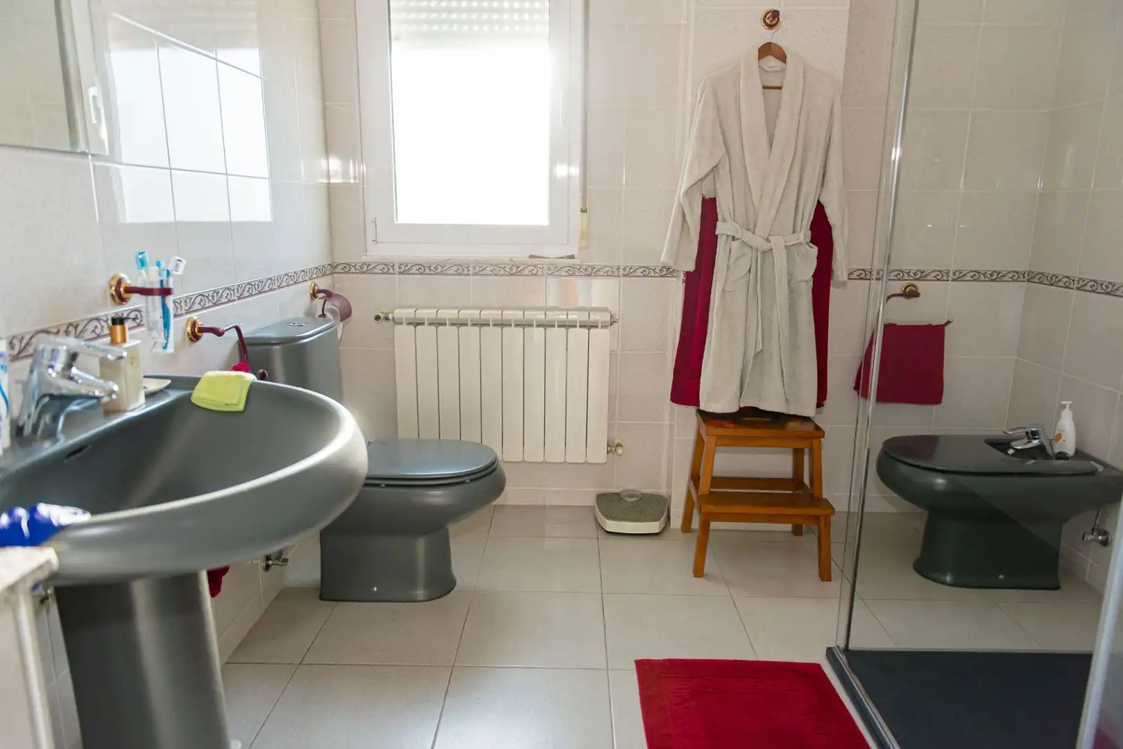 Bathroom of Houses for sale in Torre del Bierzo  with Air Conditioner, Heating and Private garden