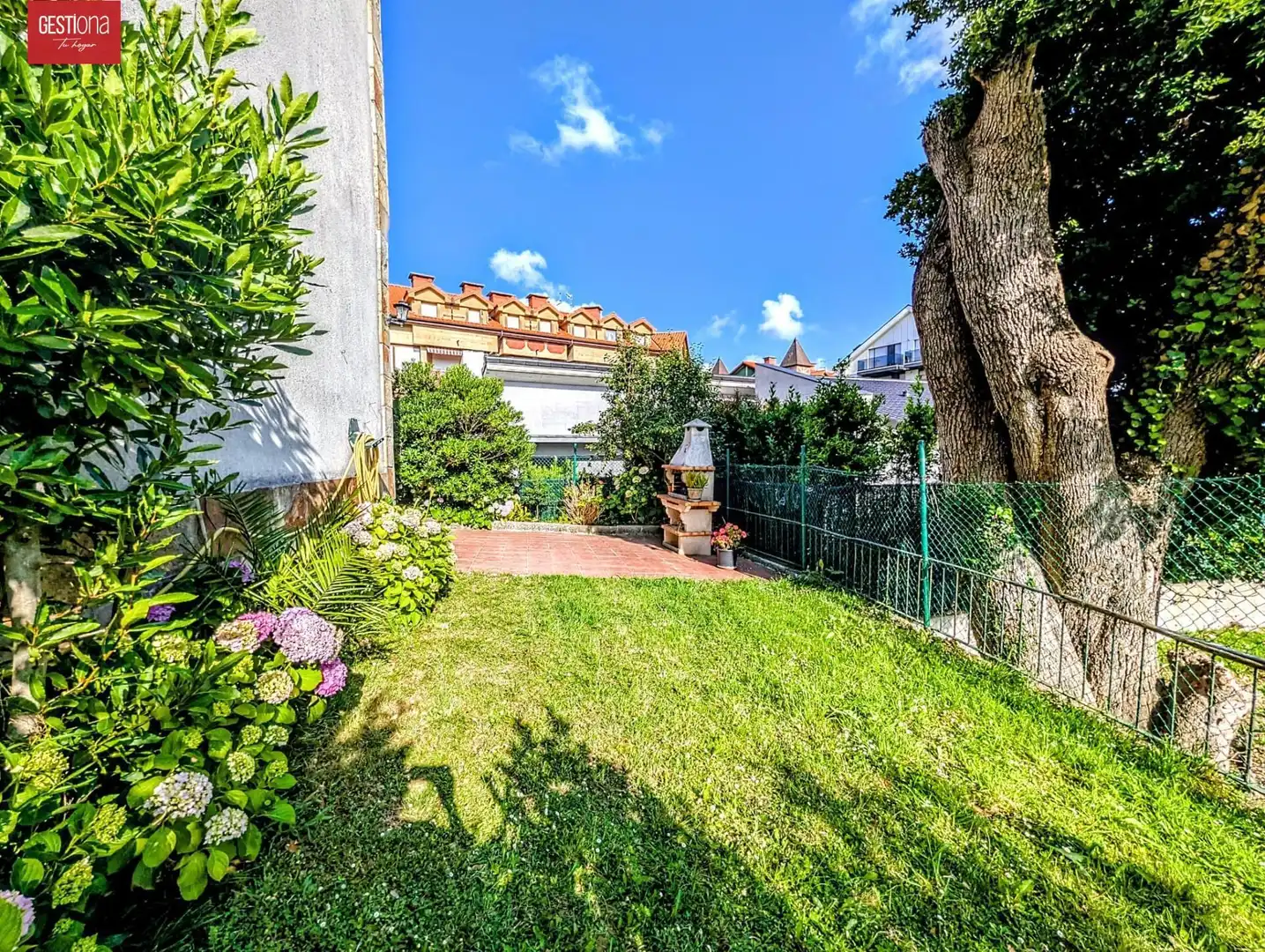 Jardí de Casa adosada en venda en Noja amb Calefacció, Jardí privat i Terrassa