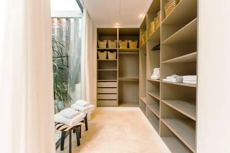 Dormitori de Casa o xalet de lloguer en Estepona amb Aire condicionat, Jardí privat i Terrassa
