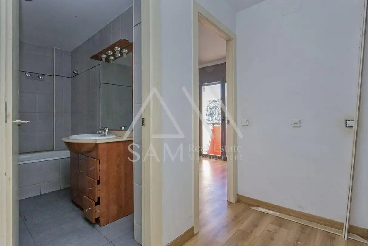 Badezimmer von Maisonette zum Verkauf in Manresa mit Balkon