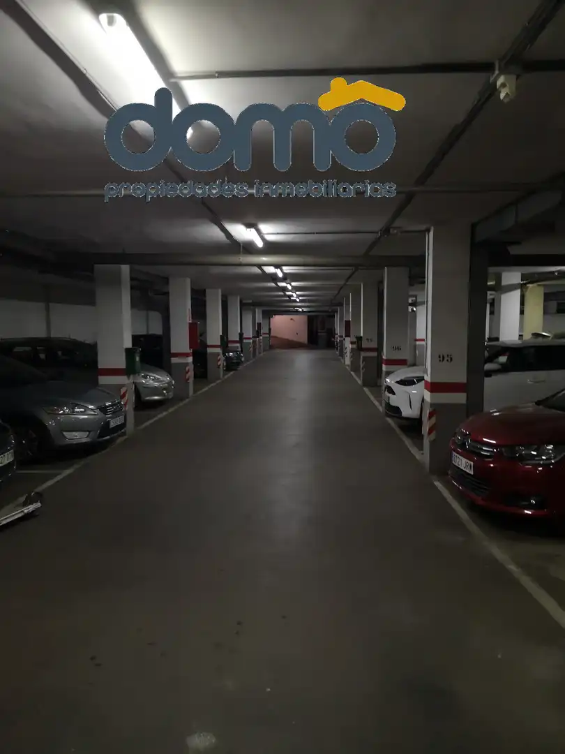 Parkplatz von Garage zum Verkauf in Almería