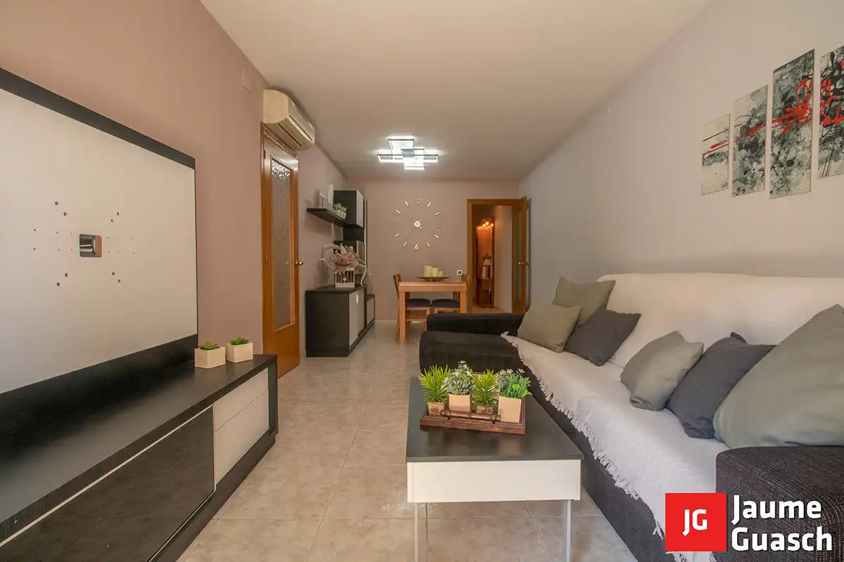 Living room of Flat for sale in Torredembarra  with Air Conditioner, Heating and Oven