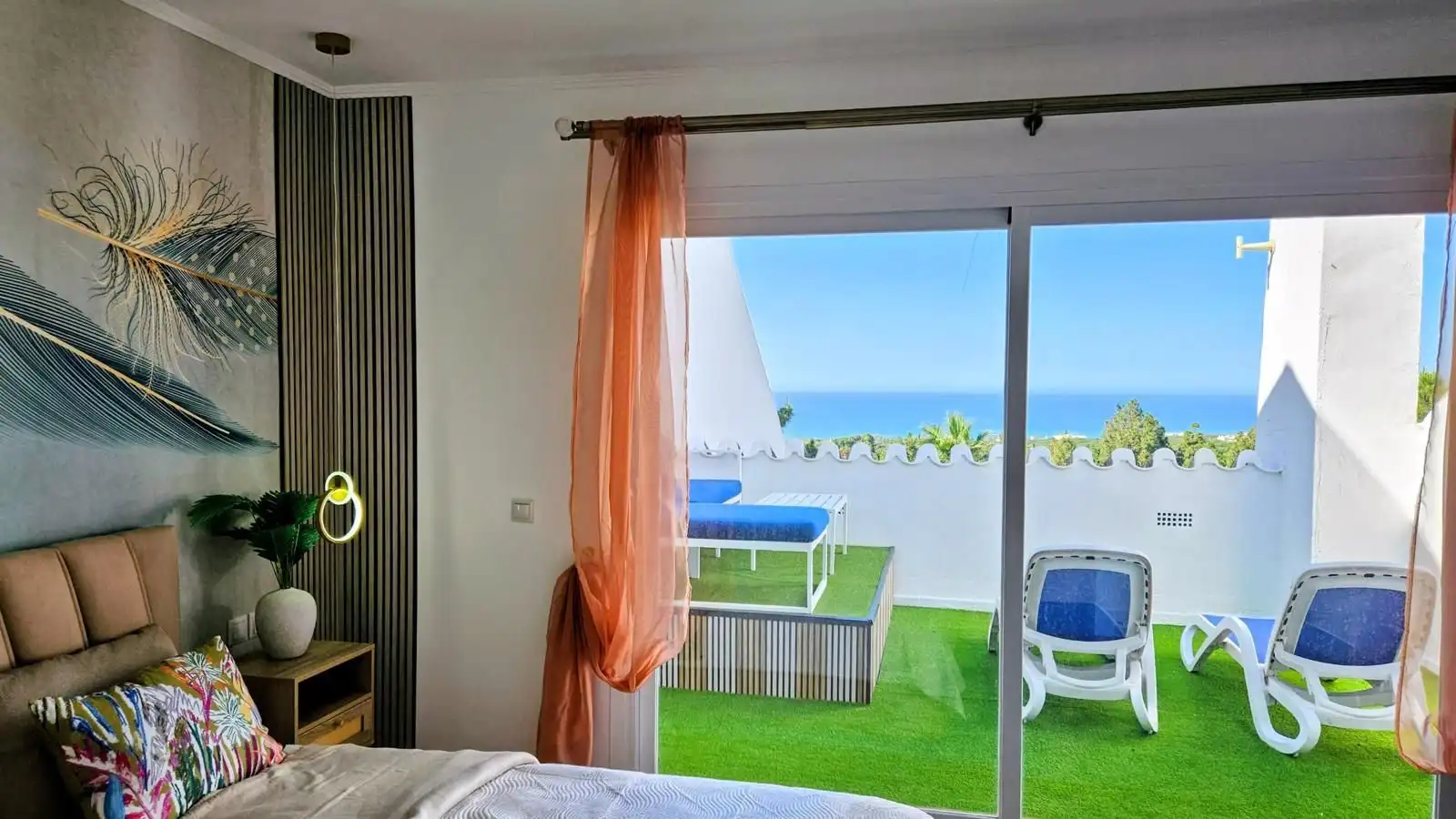 Habitación de Casa adosada en venta en Marbella con Aire acondicionado, Calefacción y Jardín privado