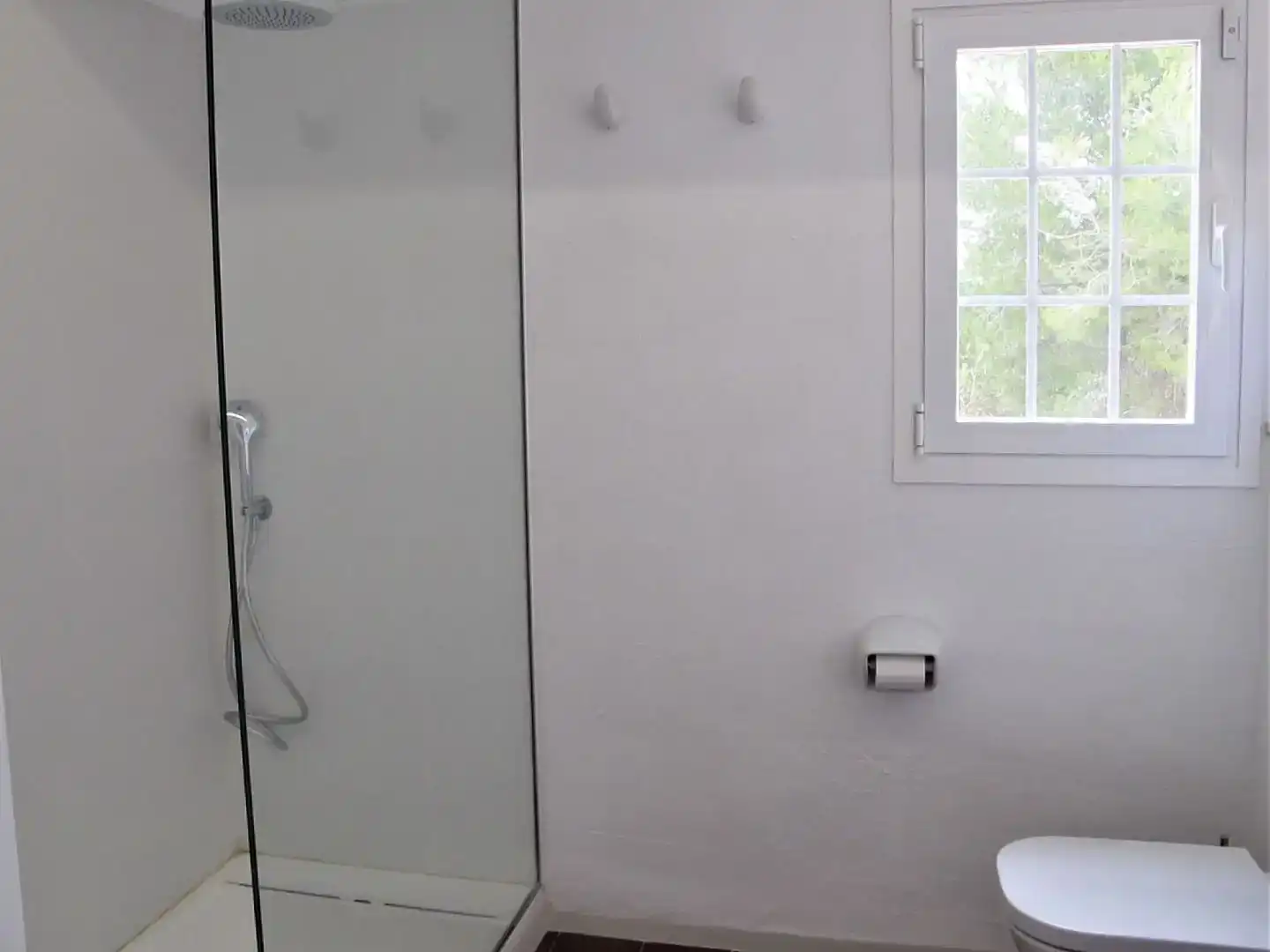 Baño de Piso de alquiler en Ciutadella de Menorca con Aire acondicionado, Jardín privado y Amueblado