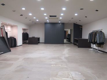 Locale commerciale in affitto a Centre