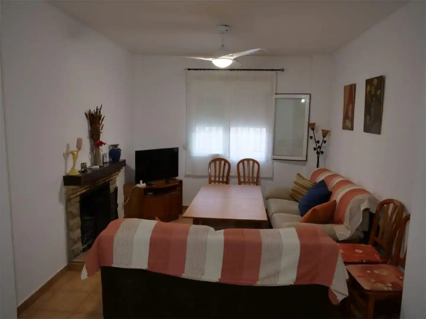 Wohnzimmer von Wohnung zur Miete in Baeza mit Privatgarten, Abstellraum und Möbliert